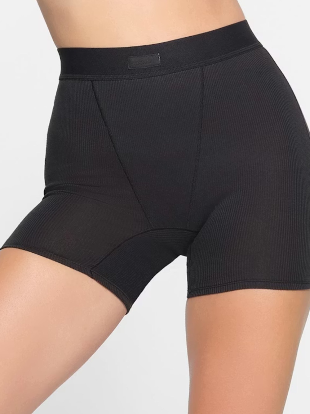 Skims women’s boxer pjs